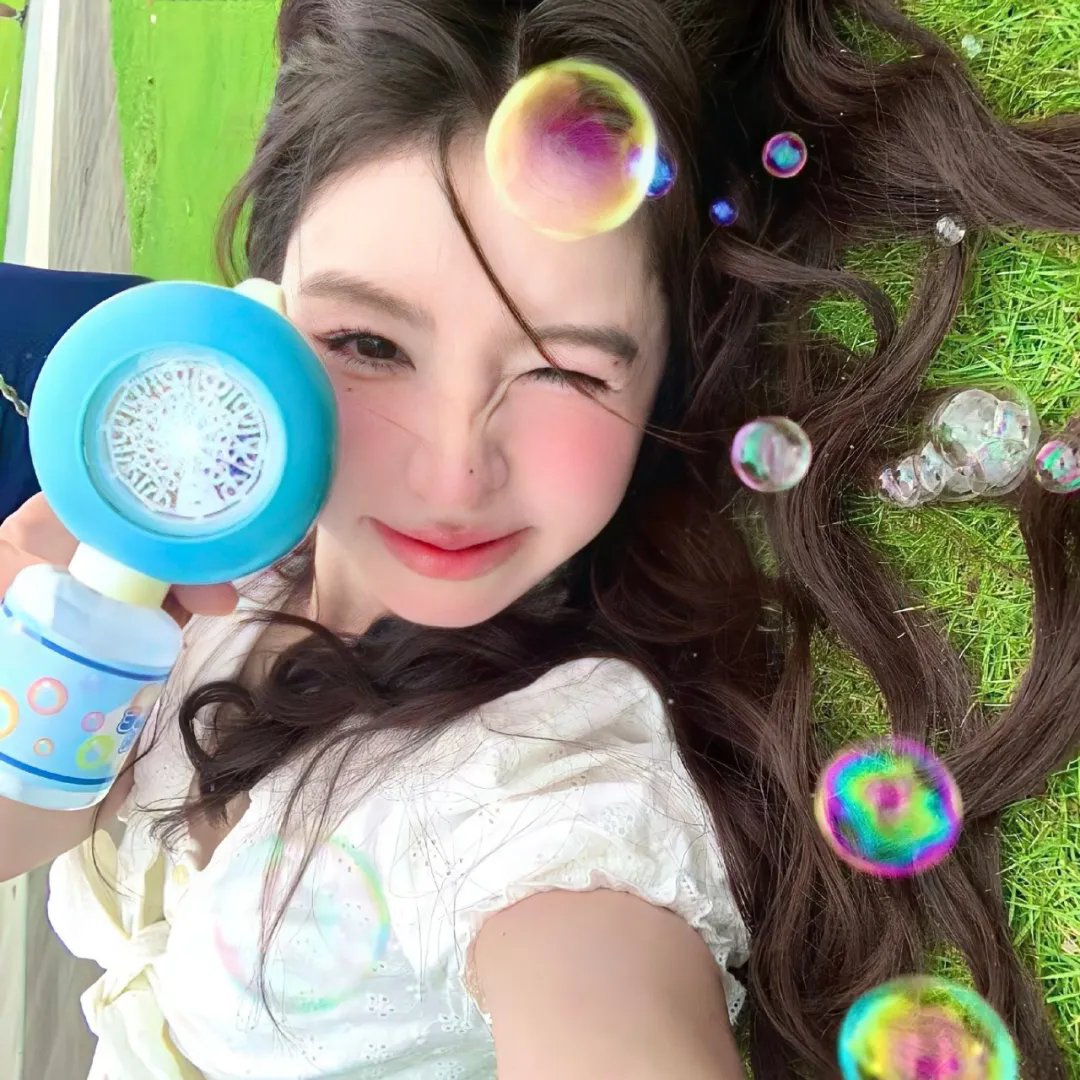 闪婚后霸总每天在线求宠